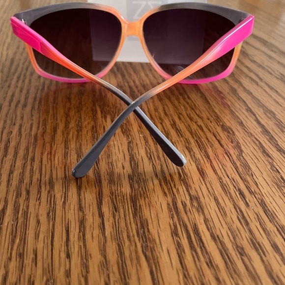 Aldo Pink Color Block Sunglasses - Picture 4 of 7